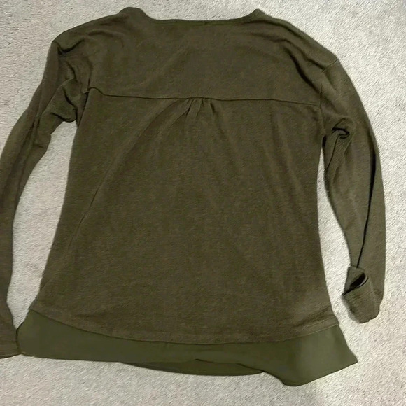 SANCTUARY  Hanna split neck long sleeve sweater in dark olive green size MED - Picture 5 of 6